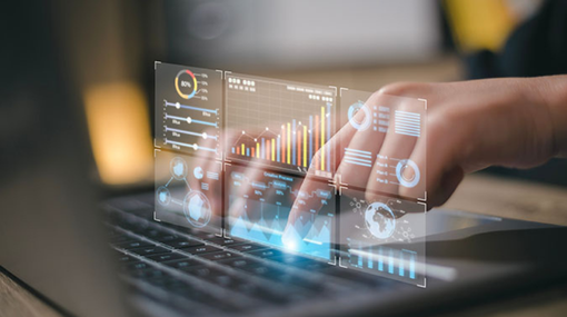 Computer og dashboard